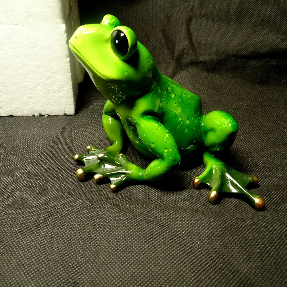 Ceramic Green Frog NIB